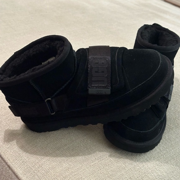 UGG Classic Ultra Mini Hybrid Booties - Picture 3 of 7